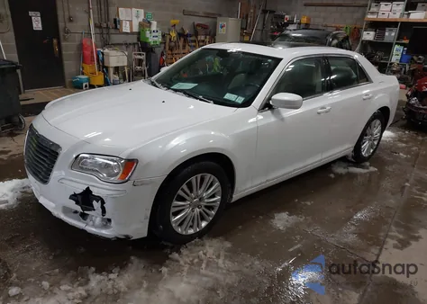 2014 Chrysler 300 z USA, uszkodzony, nr VIN 2C3CCARG2EH328084